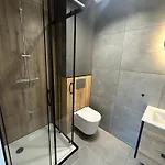 Nowa Apartmenty - Parking Lotniskowy