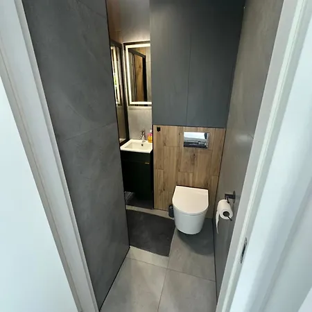 Appartement Nowa Apartmenty - Parking Lotniskowy *
