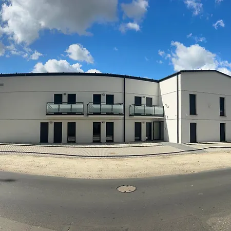 Nowa Apartmenty - Parking Lotniskowy