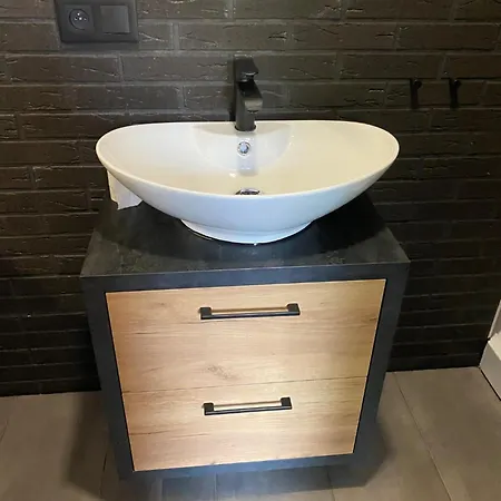 Nowa Apartmenty - Parking Lotniskowy Appartement *