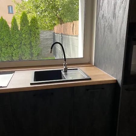 Appartement Nowa Apartmenty - Parking Lotniskowy Paledzie