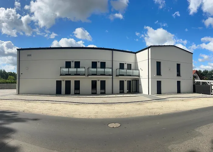 Nowa Apartmenty - Parking Lotniskowy